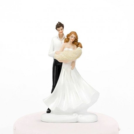 Figurine de mariage couple et nouveau né