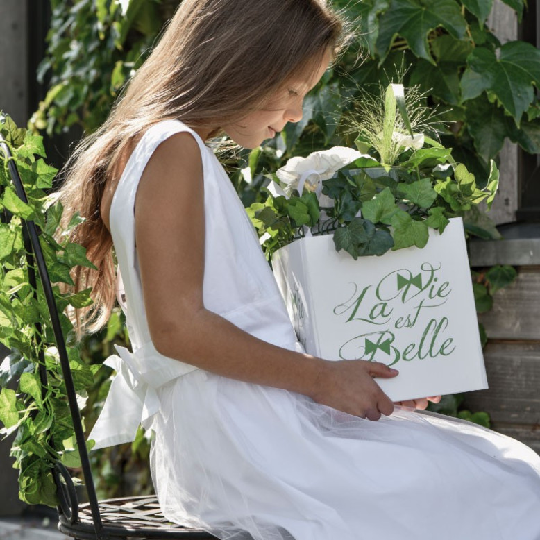 Urne "La vie est belle", accessoire indispendable pour les événements familiaux Urne "La vie est belle", accessoire indispendable pour les événements familiaux