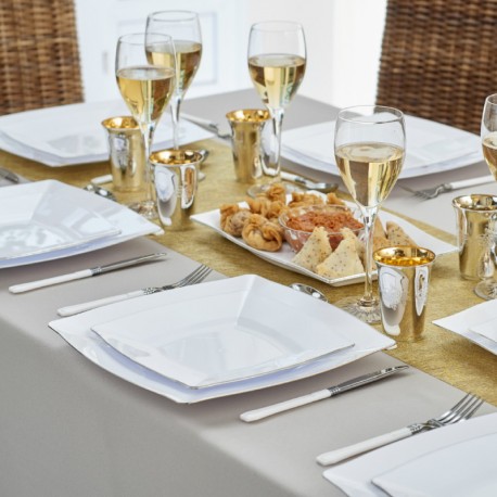 5 petites assiettes blanches bord argenté gourmet, pour une chic décoration de table.
