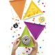 6 assiettes carton triangle mix de couleur pour égayer votre table lors de l'anniversaire de votre enfant.
