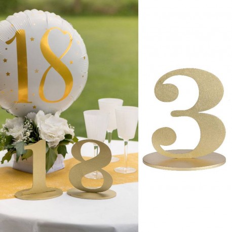 Marque table chiffre 3 Or pour numéroter vos tables à l'occasion d'un mariage ou de tout autre événement.