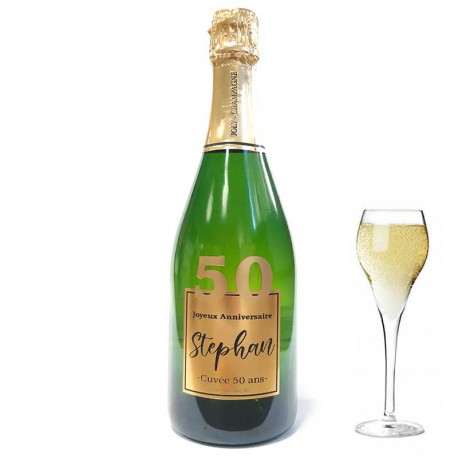 Servez le champagne pour votre 50 eme anniversaire dans une bouteille à votre nom