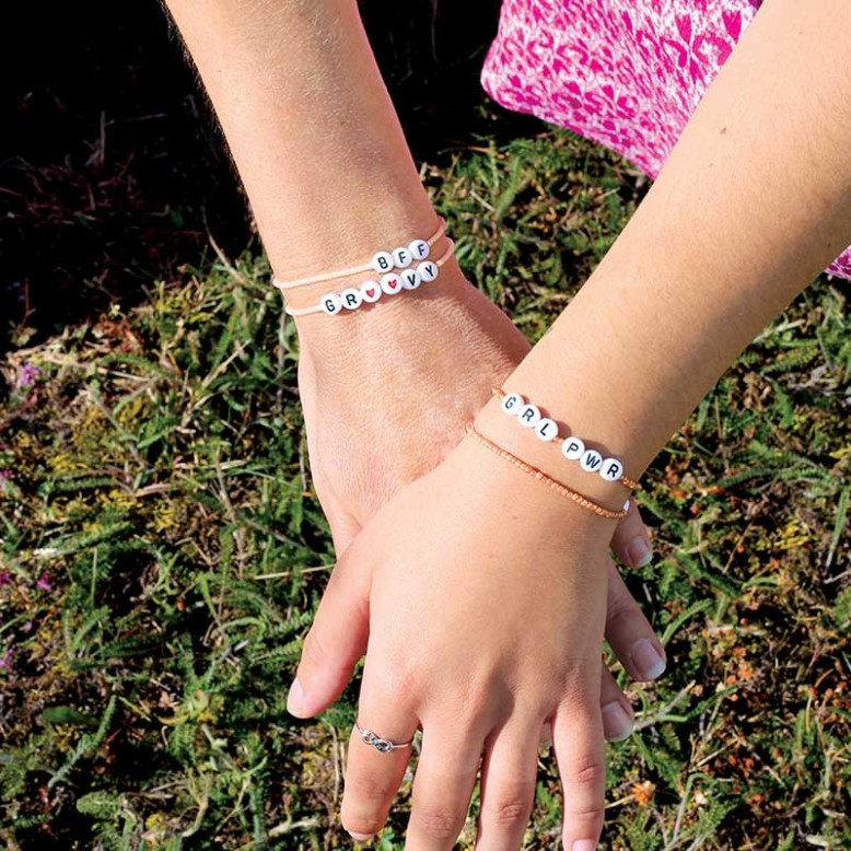 Kit bracelets a messages perles alphabet best friends Kit bracelets a messages perles alphabet best friends