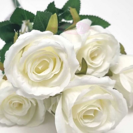 Bouquet de 6 roses ivoires avec feuilles