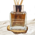 Diffuseur carré en verre avec bouchon Rose Gold 50ml Diffuseur carré en verre avec bouchon Rose Gold 50ml