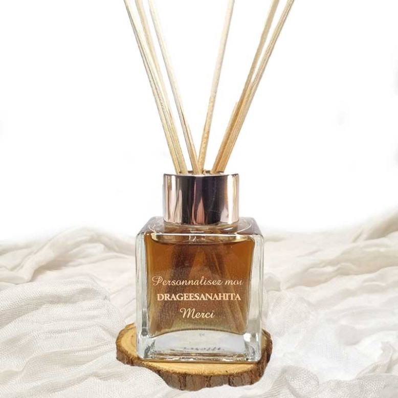 Diffuseur carré en verre avec bouchon Rose Gold 50ml Diffuseur carré en verre avec bouchon Rose Gold 50ml