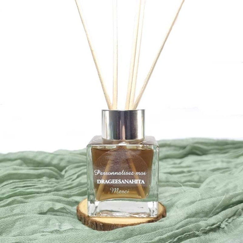 Diffuseur carré en verre avec bouchon Argent 50ml Diffuseur carré en verre avec bouchon Argent 50ml