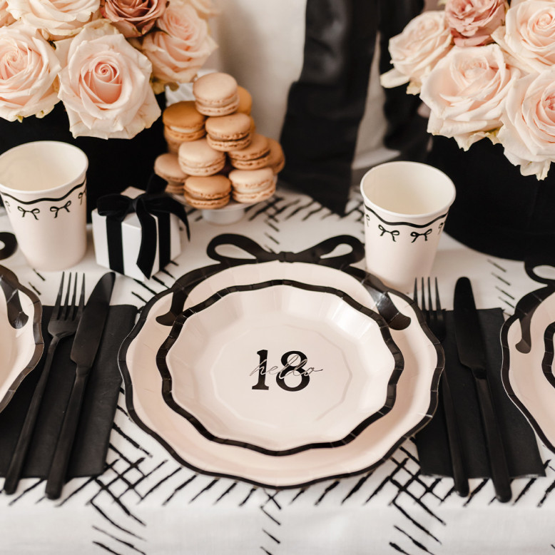 Assiettes Hello 18 Lot de 6 - Assiette Anniversaire 18 ans - Dragées Anahita Assiettes Hello 18 Lot de 6 - Assiette Anniversaire 18 ans - Dragées Anahita