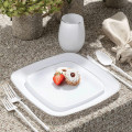 Lot de 12 assiettes carrées blanches avec liseré argenté - Dragées Anahita Lot de 12 assiettes carrées blanches avec liseré argenté - Dragées Anahita