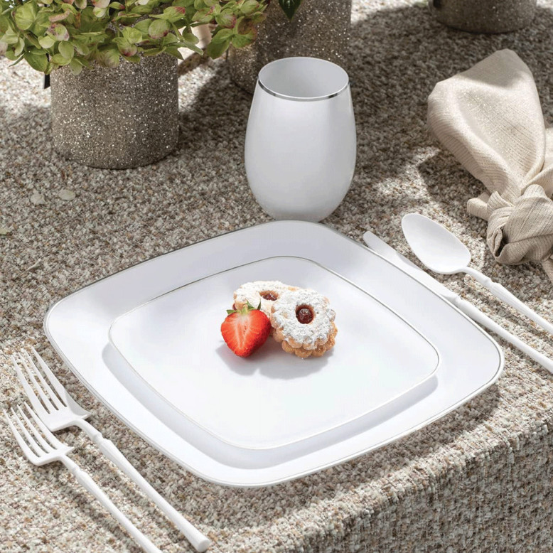 Lot de 12 assiettes carrées blanches avec liseré argenté - Dragées Anahita Lot de 12 assiettes carrées blanches avec liseré argenté - Dragées Anahita