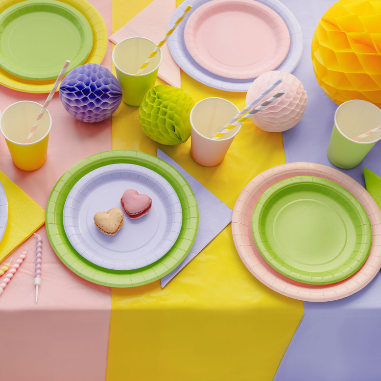 Nappe Jaune Jetable - Déco Anniversaire Yellow Party - Dragées Anahita Nappe Jaune Jetable - Déco Anniversaire Yellow Party - Dragées Anahita