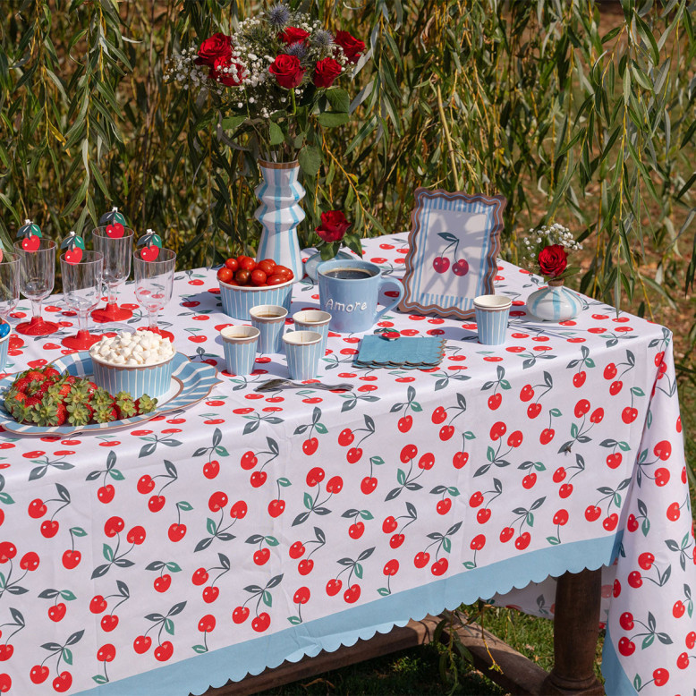 nappe de table dolce vita motif cerises pour décoration de table festive nappe de table dolce vita motif cerises pour décoration de table festive