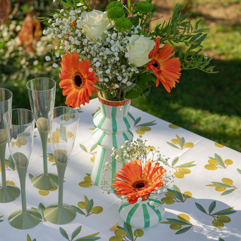 vase dolce vita vert en verre décoration table mariage méditerranéen vase dolce vita vert en verre décoration table mariage méditerranéen