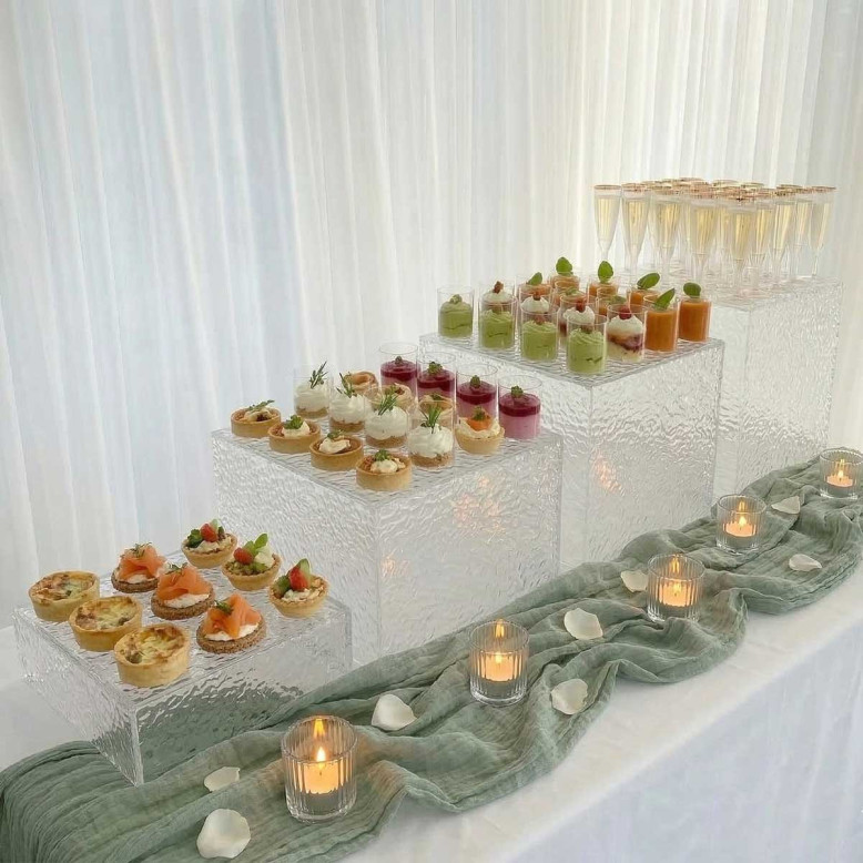 4 cubes présentoirs en acrylique effet glacé pour buffet 4 cubes présentoirs en acrylique effet glacé pour buffet