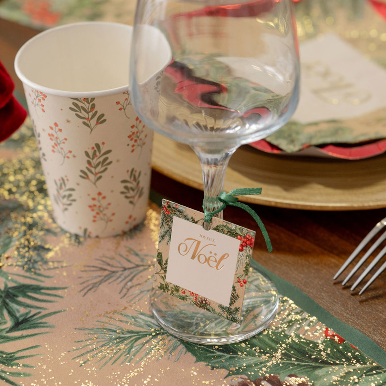 6 Étiquettes Noël Boisé avec Ruban Satin 6 Étiquettes Noël Boisé avec Ruban Satin