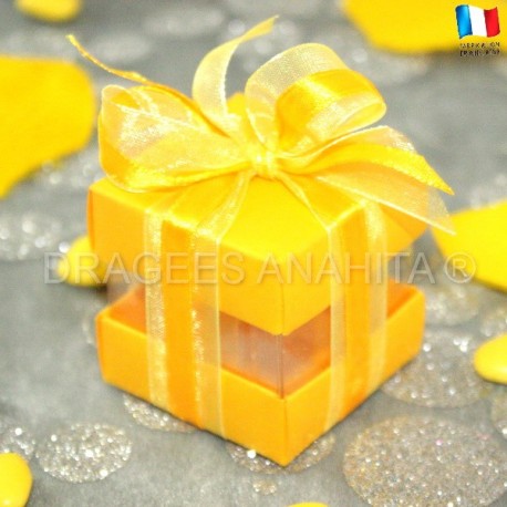 Cube pour dragées jaune